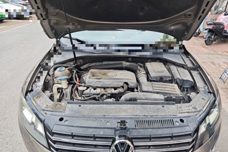 Used Volkswagen Passat 2013 1.8TSI DSG Prestige Edition Engine Bay