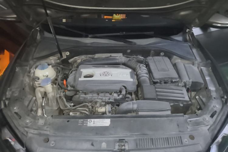 Used Volkswagen Passat 2013 1.8TSI DSG Prestige Edition Engine Bay