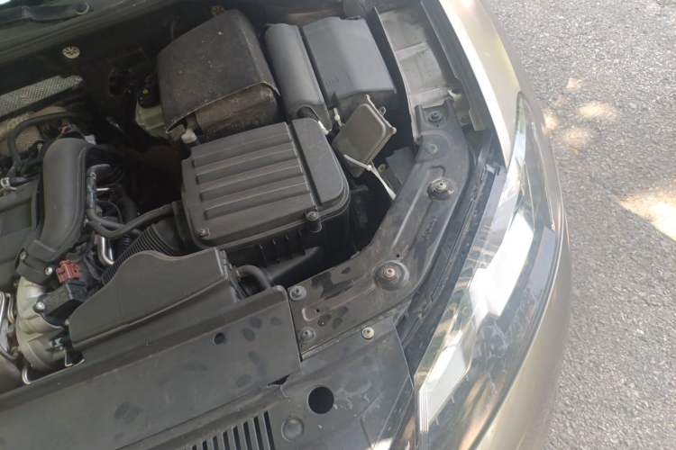 Used Volkswagen Passat 2013 1.4TSI Manual Prestige Edition Engine Bay Left