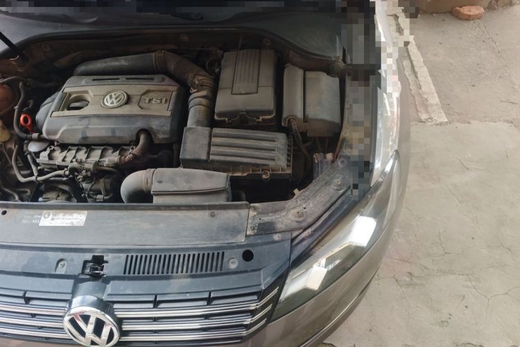 Used Volkswagen Passat 2013 1.8TSI DSG Prestige Edition Engine Bay Left