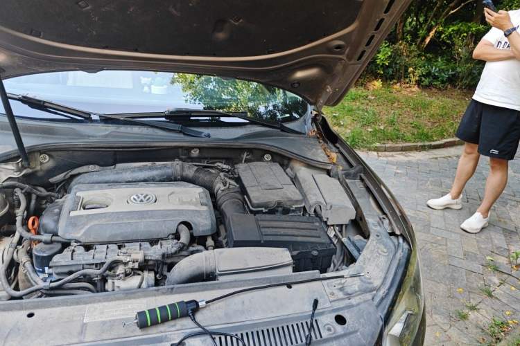 Used Volkswagen Passat 2013 1.8TSI DSG Prestige Edition Engine Bay Left