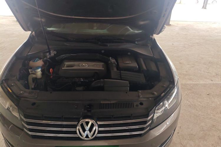 Used Volkswagen Passat 2013 2.0 TSI DSG Prestige Edition Engine Bay Left