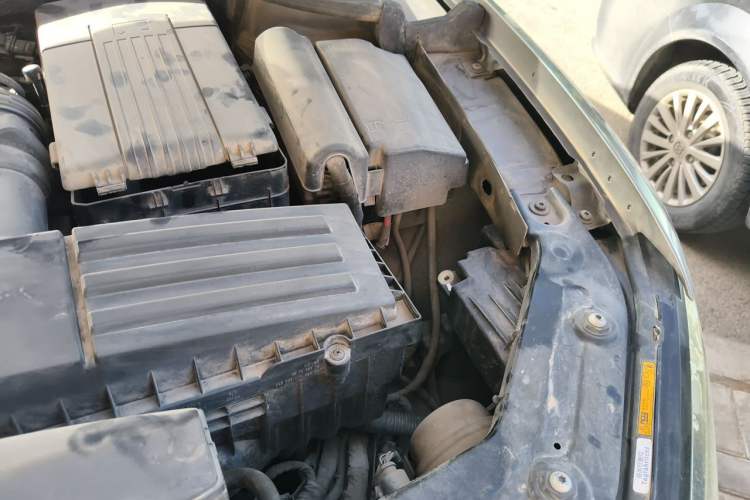 Used Volkswagen Passat 2013 1.8TSI DSG Prestige Edition Engine Bay Left