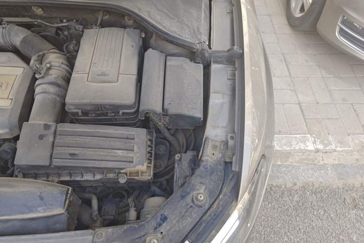 Used Volkswagen Passat 2013 1.8TSI DSG Prestige Edition Engine Bay Left