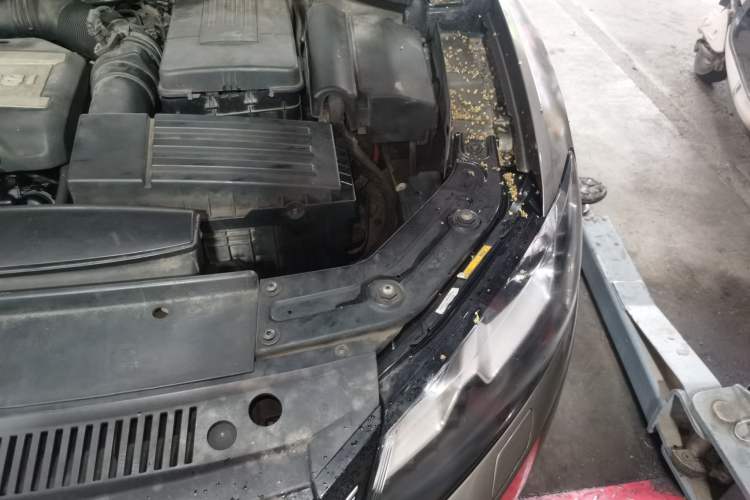 Used Volkswagen Passat 2013 2.0 TSI DSG Prestige Edition Engine Bay Left