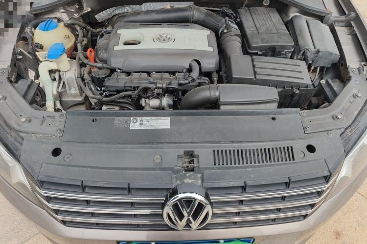 Used Volkswagen Passat 2013 1.8TSI DSG Prestige Edition Engine Bay