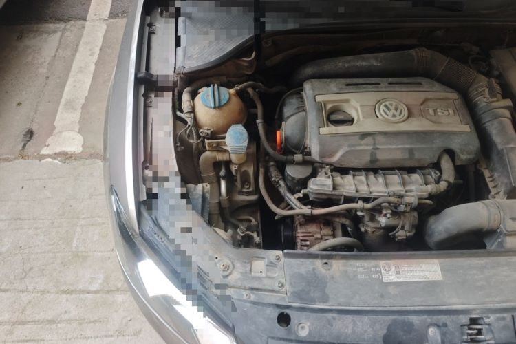 Used Volkswagen Passat 2013 1.8TSI DSG Prestige Edition Engine Bay Right