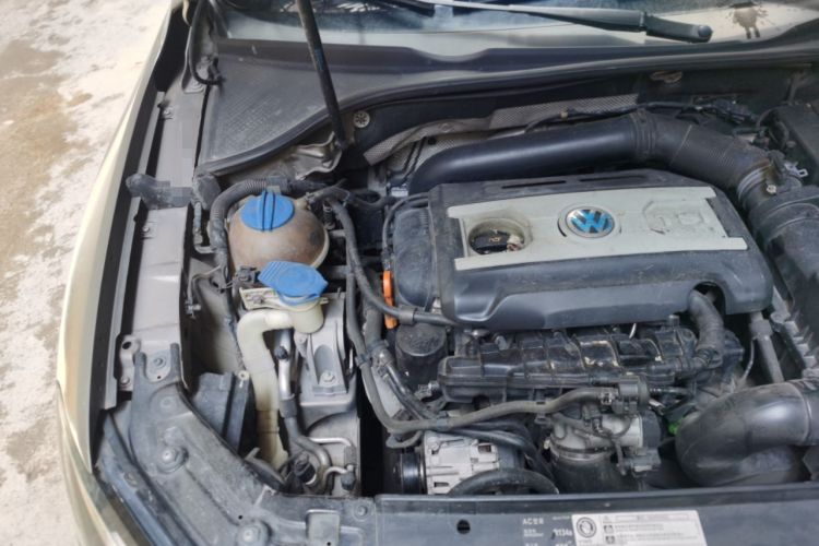 Used Volkswagen Passat 2013 1.8TSI DSG Prestige Edition Engine Bay Right