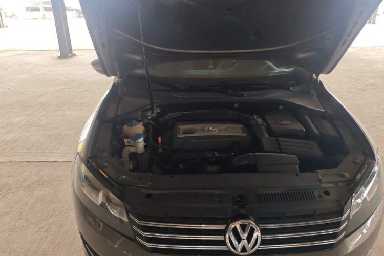 Used Volkswagen Passat 2013 2.0 TSI DSG Prestige Edition Engine Bay Right