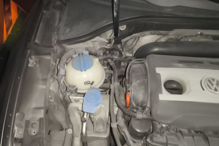 Used Volkswagen Passat 2013 1.8TSI DSG Prestige Edition Engine Bay Right