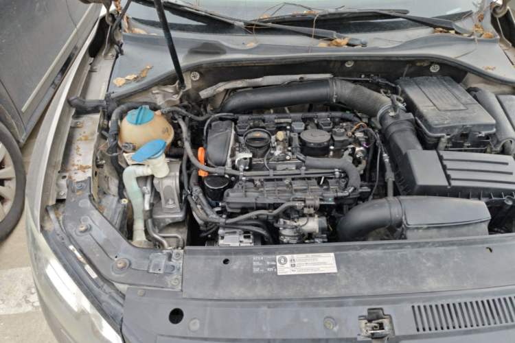 Used Volkswagen Passat 2013 1.8TSI DSG Prestige Edition Engine Bay Right