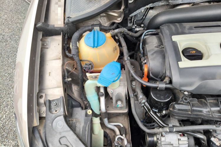 Used Volkswagen Passat 2013 1.8TSI DSG Prestige Edition Engine Bay Right