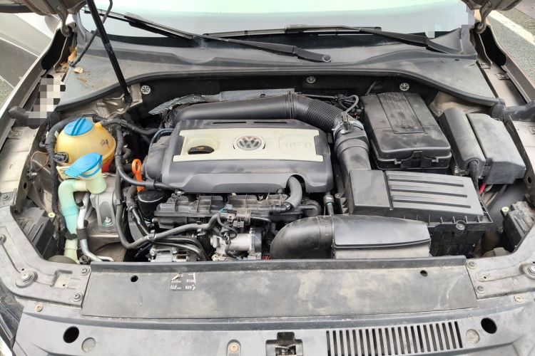 Used Volkswagen Passat 2013 1.8TSI DSG Prestige Edition Engine Bay