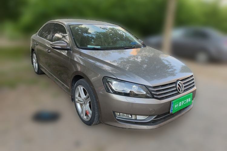 Used Volkswagen Passat 2013 2.0 TSI DSG Ultimate Edition Front Right 45 Deg