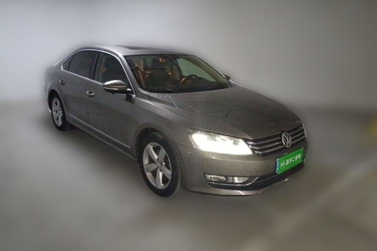 Used Volkswagen Passat 2013 1.8TSI DSG Prestige Edition Front Right 45 Deg