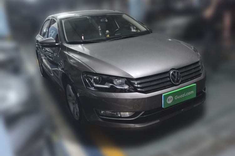 Used Volkswagen Passat 2013 1.8TSI DSG Prestige Edition Front Right 45 Deg