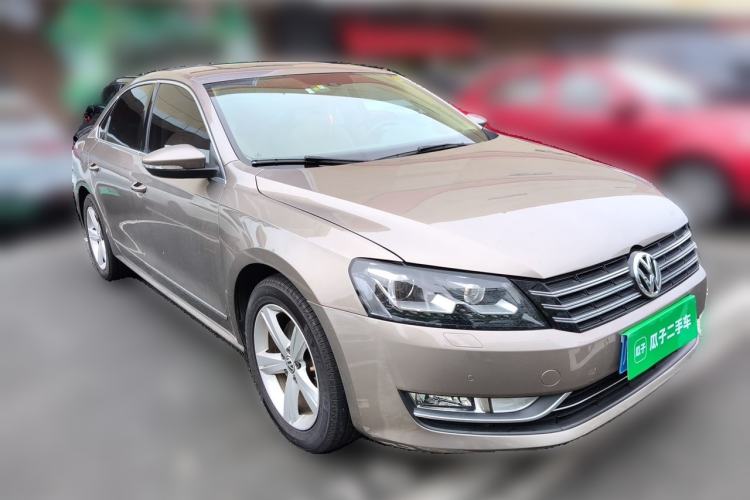 Used Volkswagen Passat 2013 1.8TSI DSG Prestige Edition Front Right 45 Deg