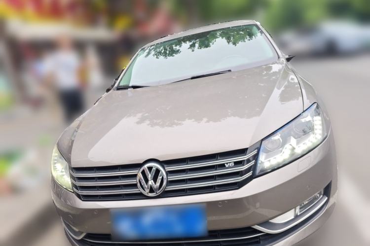 Used Volkswagen Passat 2013 3.0L V6 DSG Flagship Deluxe Edition Front