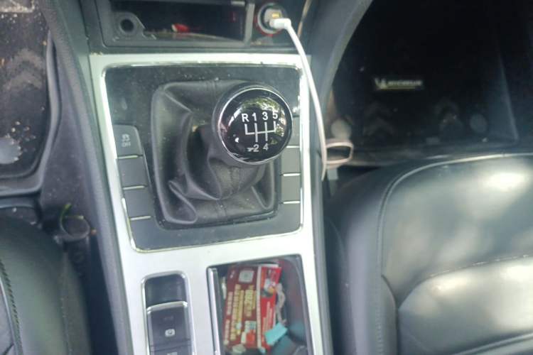 Used Volkswagen Passat 2013 1.4TSI Manual Prestige Edition Gear Lever