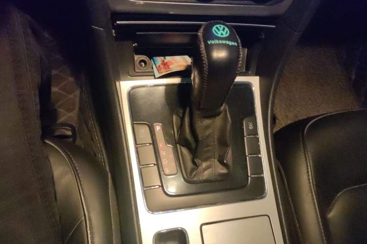 Used Volkswagen Passat 2013 1.8TSI DSG Prestige Edition Gear Lever