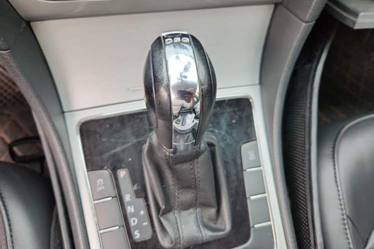 Used Volkswagen Passat 2013 1.4 TSI DSG Prestige Edition Gear Lever