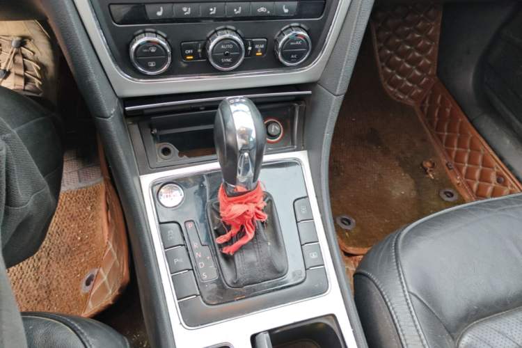 Used Volkswagen Passat 2013 1.8TSI DSG Prestige Edition Gear Lever