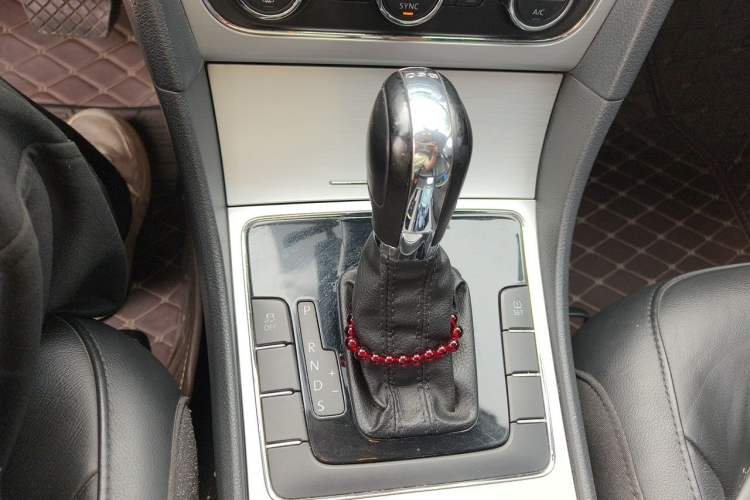 Used Volkswagen Passat 2013 1.8TSI DSG Prestige Edition Gear Lever
