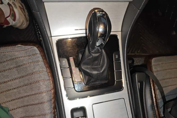 Used Volkswagen Passat 2013 1.4 TSI DSG Prestige Edition Gear Lever