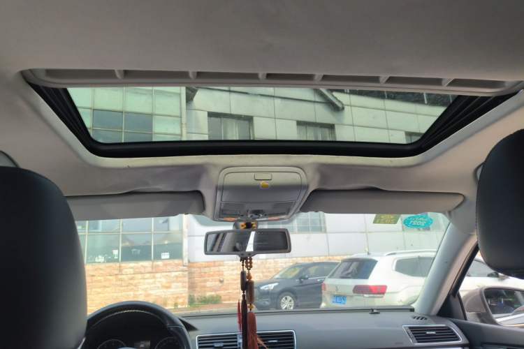 Used Volkswagen Passat 2013 1.8TSI DSG Prestige Edition Headliner