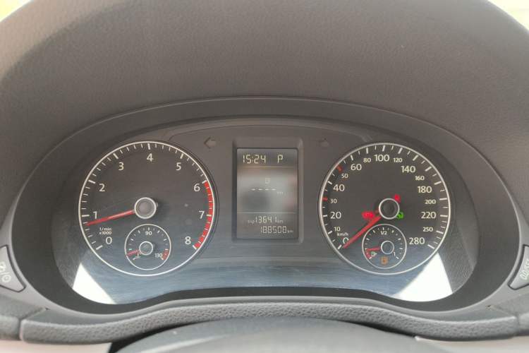 Used Volkswagen Passat 2013 1.8TSI DSG Prestige Edition Instrument Cluster