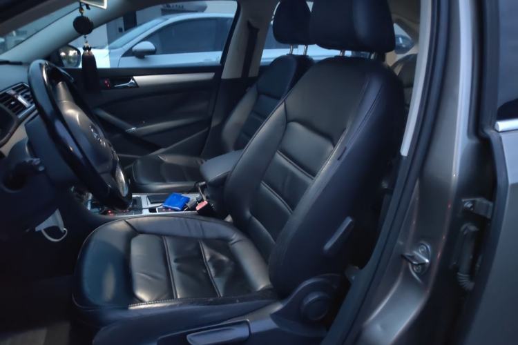 Used Volkswagen Passat 2013 1.8TSI DSG Prestige Edition Left Front Seat