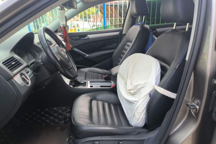 Used Volkswagen Passat 2013 1.8TSI DSG Prestige Edition Left Front Seat
