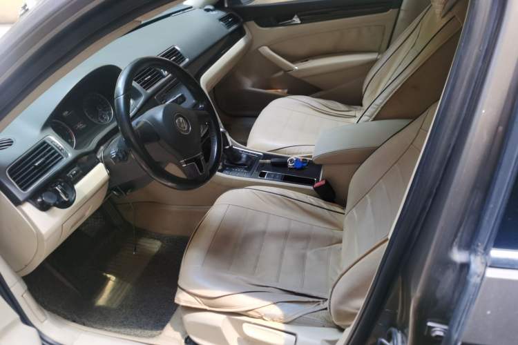 Used Volkswagen Passat 2013 1.8TSI DSG Prestige Edition Left Front Seat