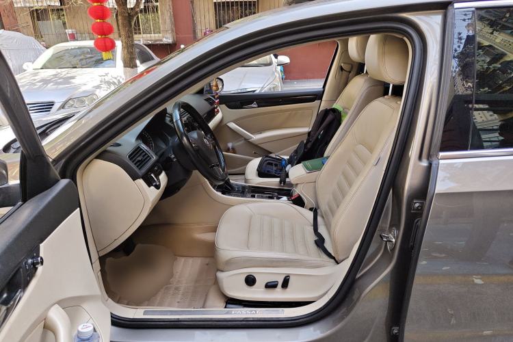 Used Volkswagen Passat 2013 1.8TSI DSG Prestige Edition Left Front Seat