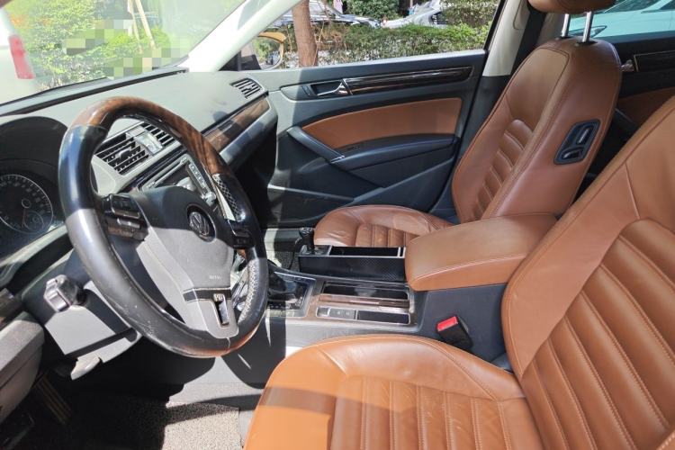 Used Volkswagen Passat 2013 3.0L V6 DSG Flagship Edition Left Front Seat