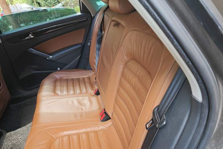 Used Volkswagen Passat 2013 3.0L V6 DSG Flagship Edition Left Rear Seat