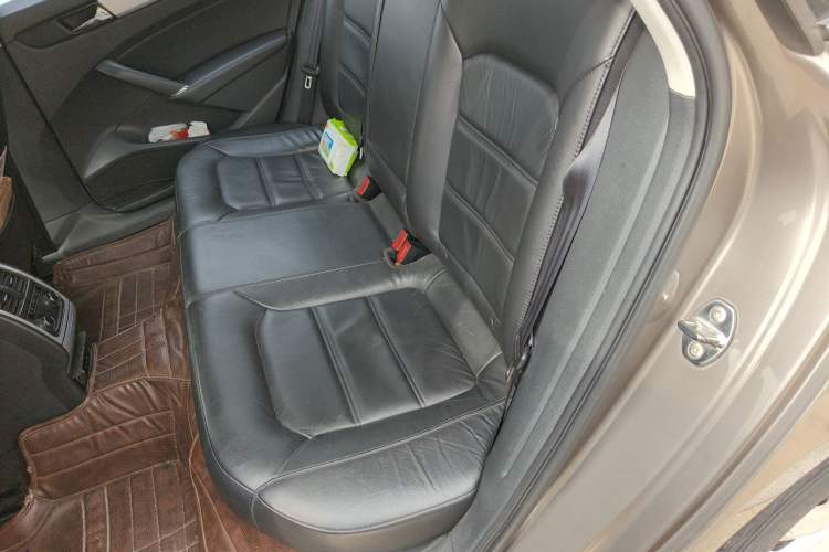 Used Volkswagen Passat 2013 1.8TSI DSG Prestige Edition Left Rear Seat