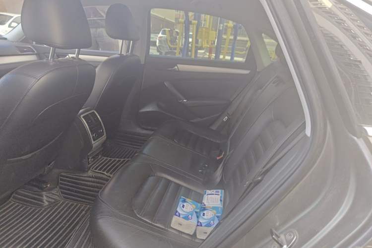 Used Volkswagen Passat 2013 1.8TSI DSG Prestige Edition Left Rear Seat