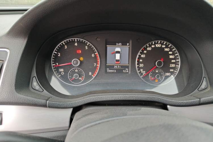 Used Volkswagen Passat 2013 1.8TSI DSG Prestige Edition Odometer Close Up