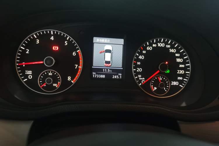 Used Volkswagen Passat 2013 2.0 TSI DSG Prestige Edition Odometer Close Up