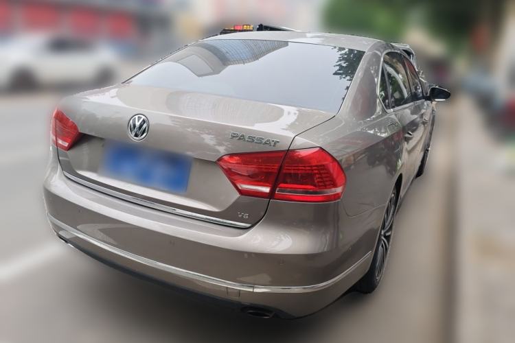 Used Volkswagen Passat 2013 3.0L V6 DSG Flagship Deluxe Edition Rear Right 45 Deg
