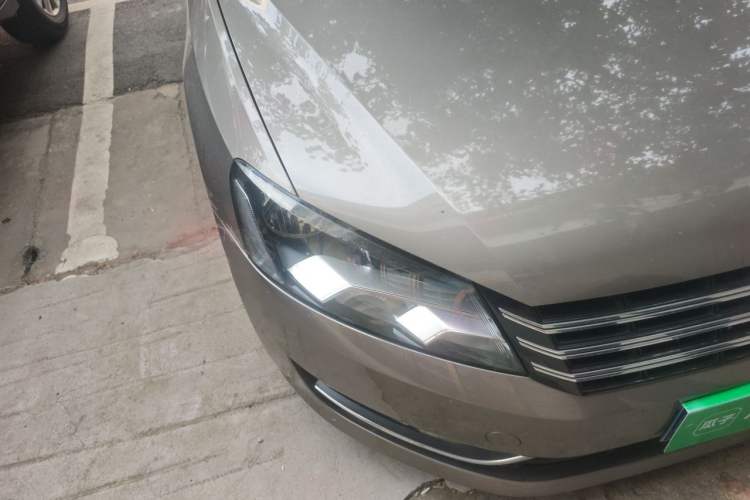 Used Volkswagen Passat 2013 1.8TSI DSG Prestige Edition Right Front Headlight