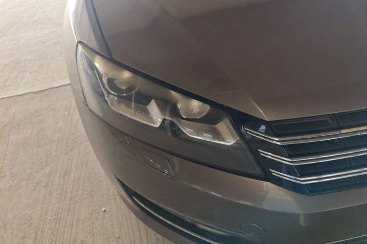 Used Volkswagen Passat 2013 2.0 TSI DSG Prestige Edition Right Front Headlight
