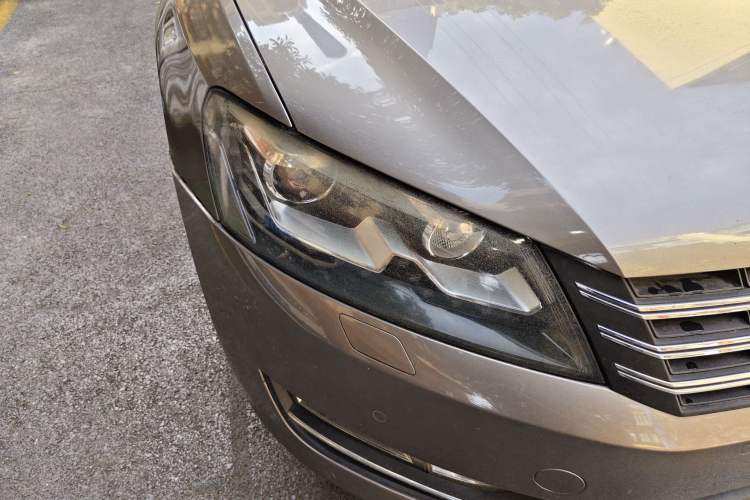 Used Volkswagen Passat 2013 1.8TSI DSG Prestige Edition Right Front Headlight