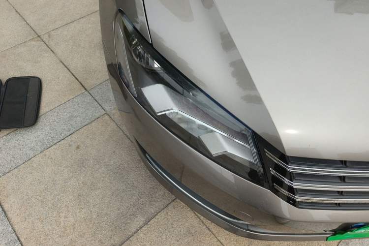 Used Volkswagen Passat 2013 1.8TSI DSG Prestige Edition Right Front Headlight