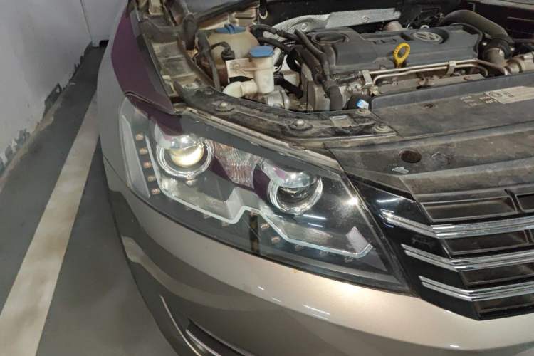 Used Volkswagen Passat 2013 1.4 TSI DSG Prestige Edition Right Front Headlight