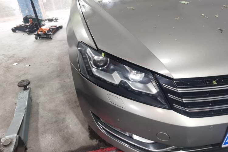 Used Volkswagen Passat 2013 2.0 TSI DSG Prestige Edition Right Front Headlight