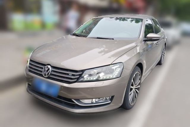 Ojetý Volkswagen Passat 2013 3.0L V6 DSG Flagship Deluxe Edition
