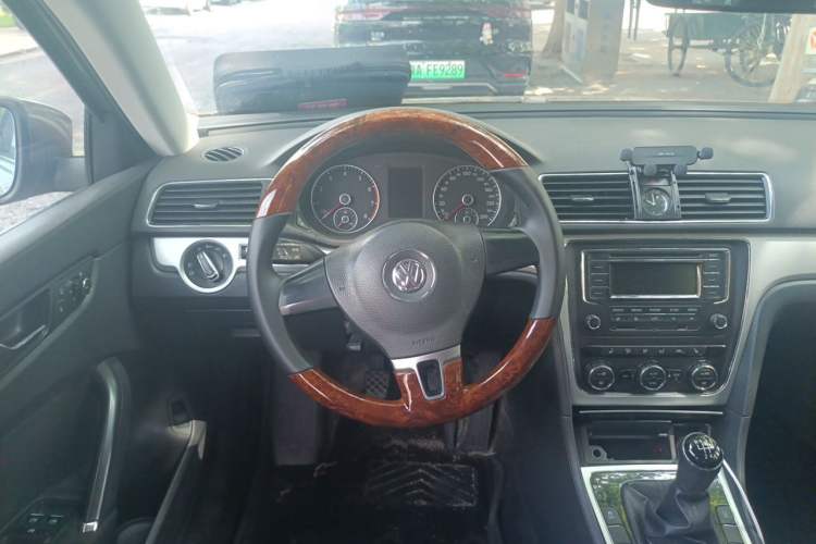 Used Volkswagen Passat 2013 1.4TSI Manual Prestige Edition Steering Wheel