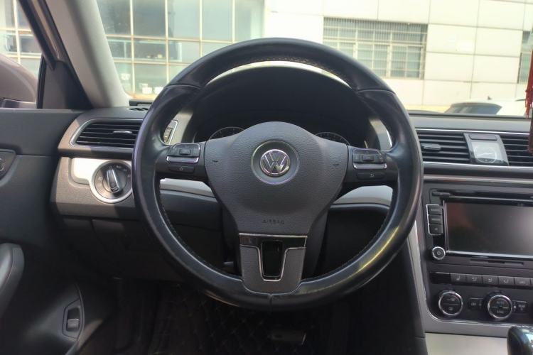 Used Volkswagen Passat 2013 1.8TSI DSG Prestige Edition Steering Wheel